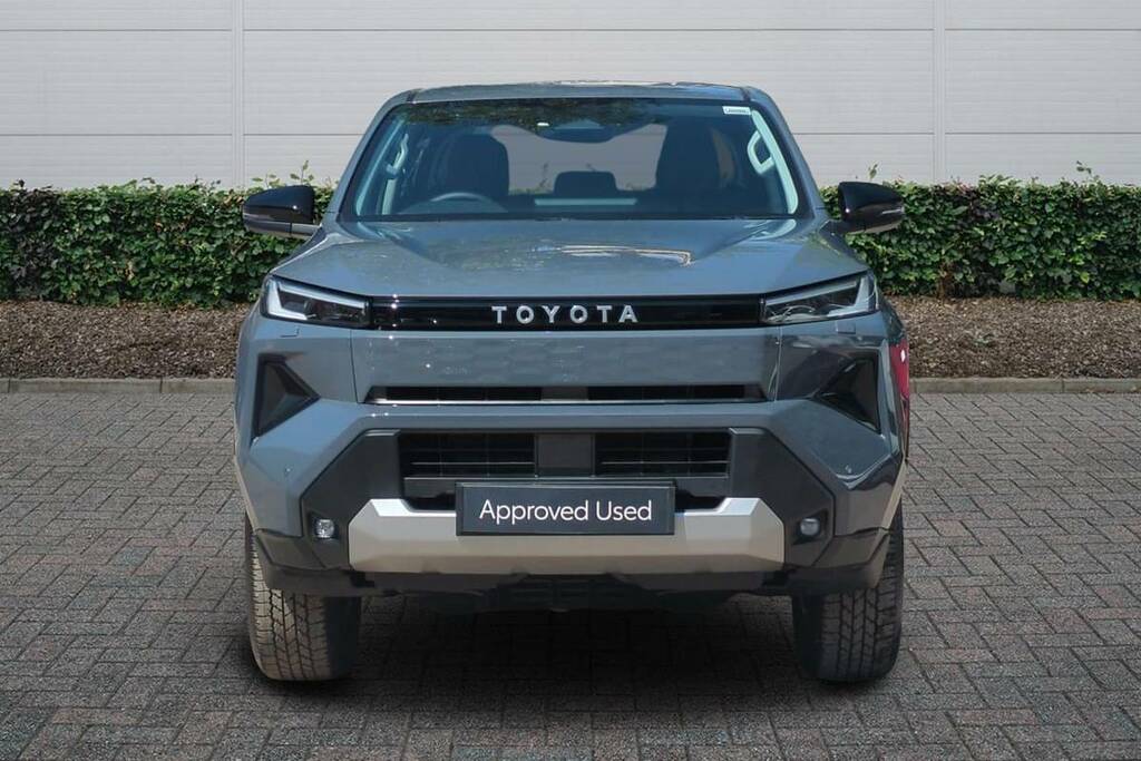Toyota HILUX 144Kw Invincible 59Kwh Dcab Pick Up Grey #3