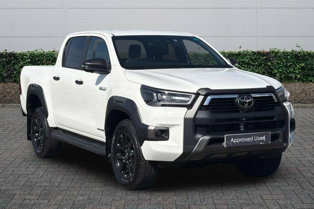 Toyota HILUX Invincible X Dcab Pick Up 2.8 D 48V White