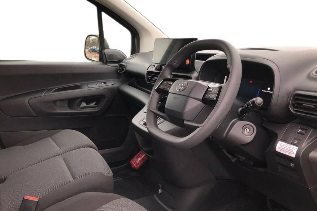 Toyota Proace City Icon White #14