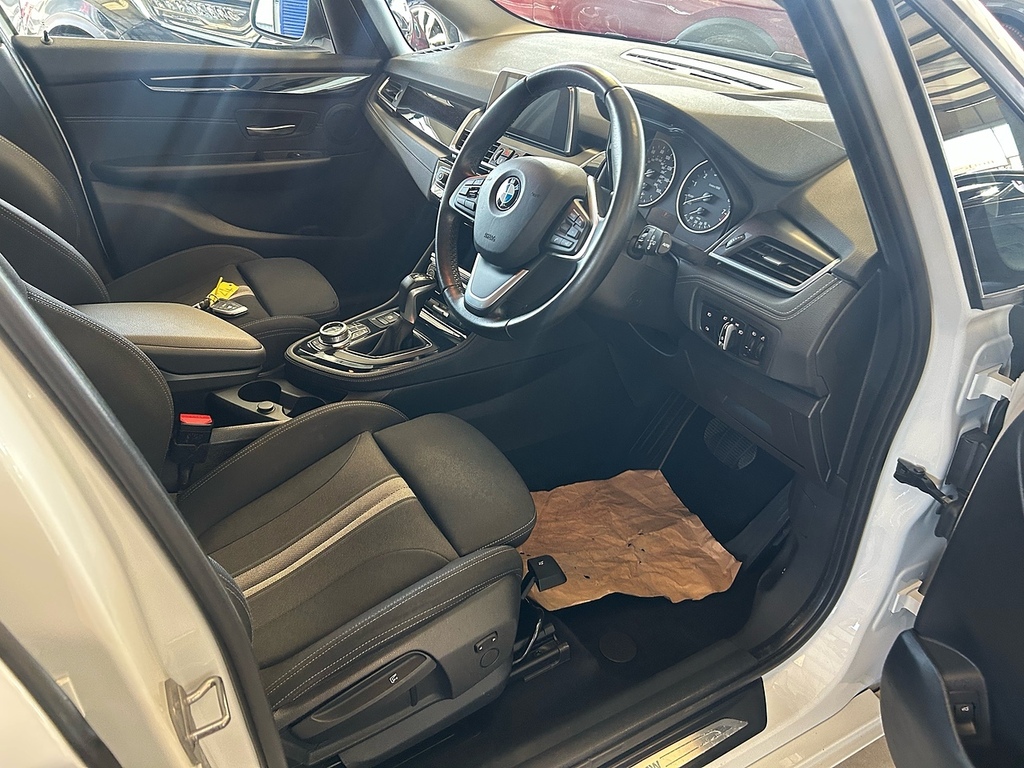 BMW 2 Series Active Tourer 220I Sport White #6