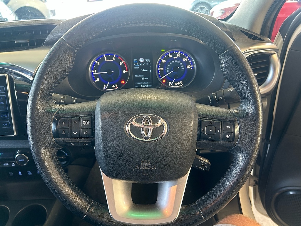 Toyota HILUX 2.4 Hi-luxury Invincible White #11