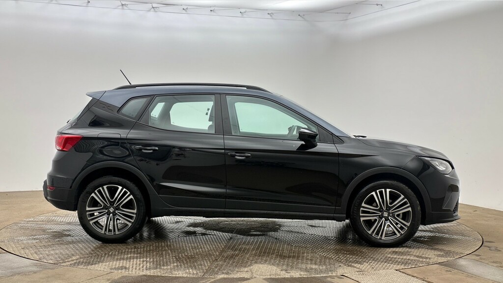 Seat Arona 1.0 Tsi 110 Se Technology Dsg Black #4