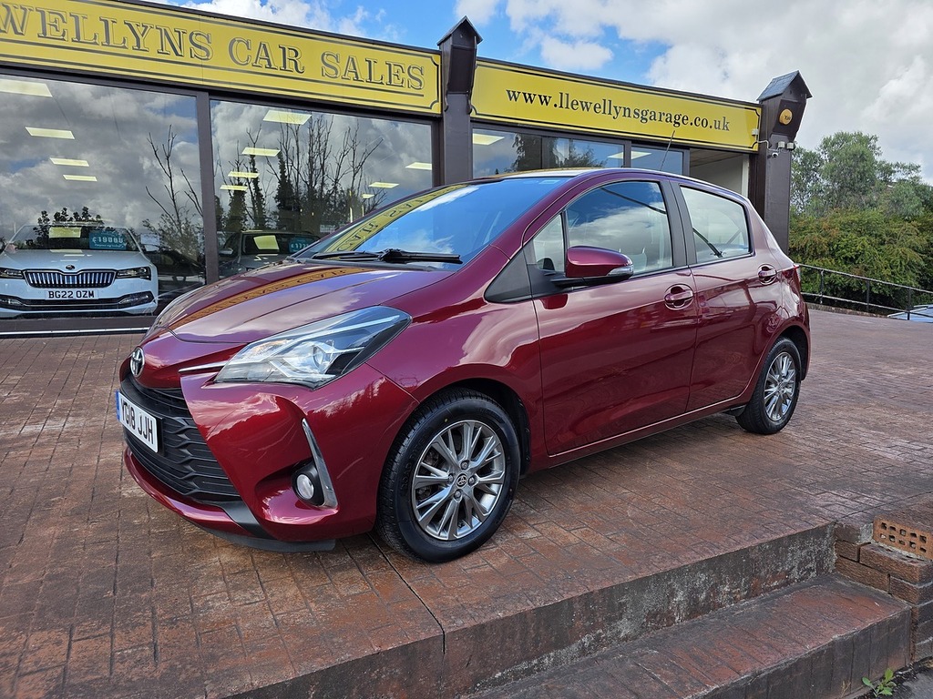 Toyota Yaris Vvt-i Icon Red #2