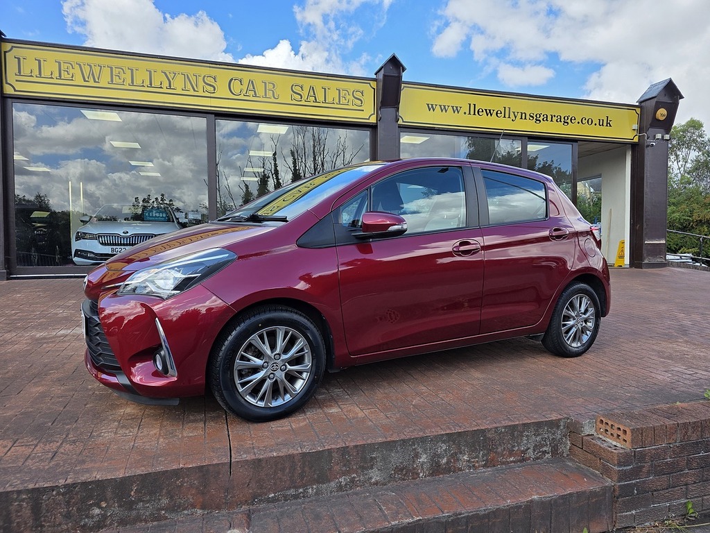 Toyota Yaris Vvt-i Icon Red