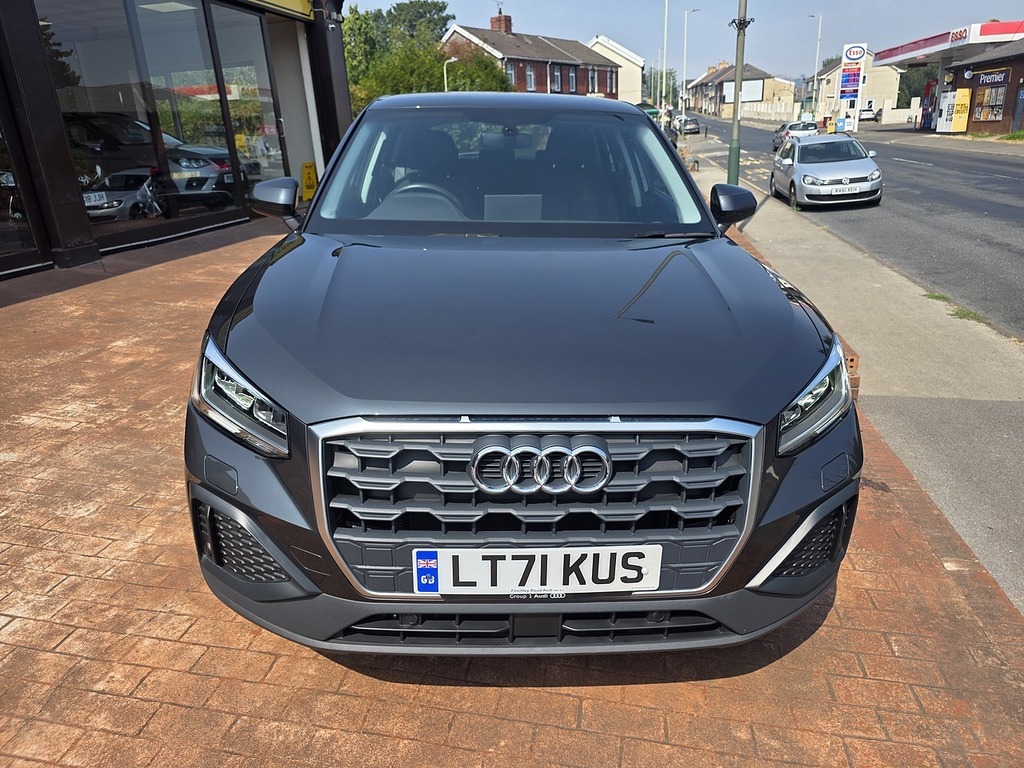 Audi Q2 Tdi Technik Grey #5
