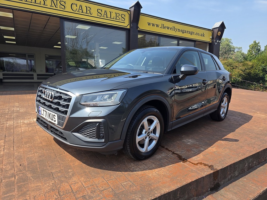 Audi Q2 Tdi Technik Grey #3