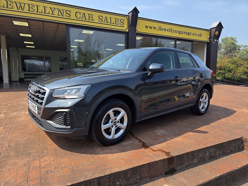 Audi Q2 Tdi Technik Grey #2