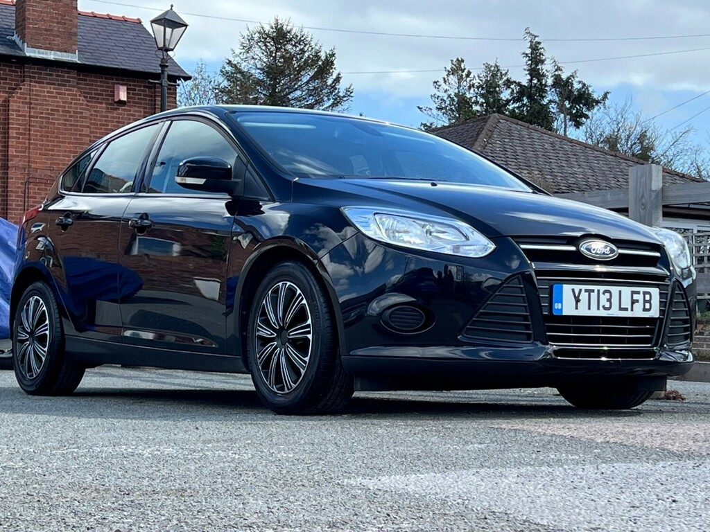 Ford Focus Hatchback 1.6 Tdci Edge 2013 Black #4