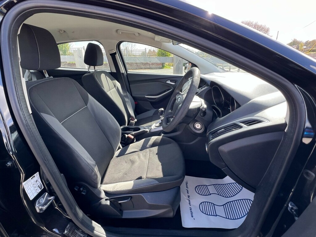 Ford Focus Hatchback 1.6 Tdci Edge 2013 Black #3