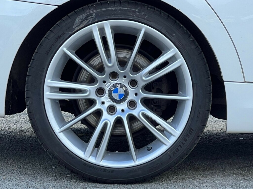 BMW 3 Series Saloon 2.0 318D Performance Edition Saloon 2011 CY61CMF White #3