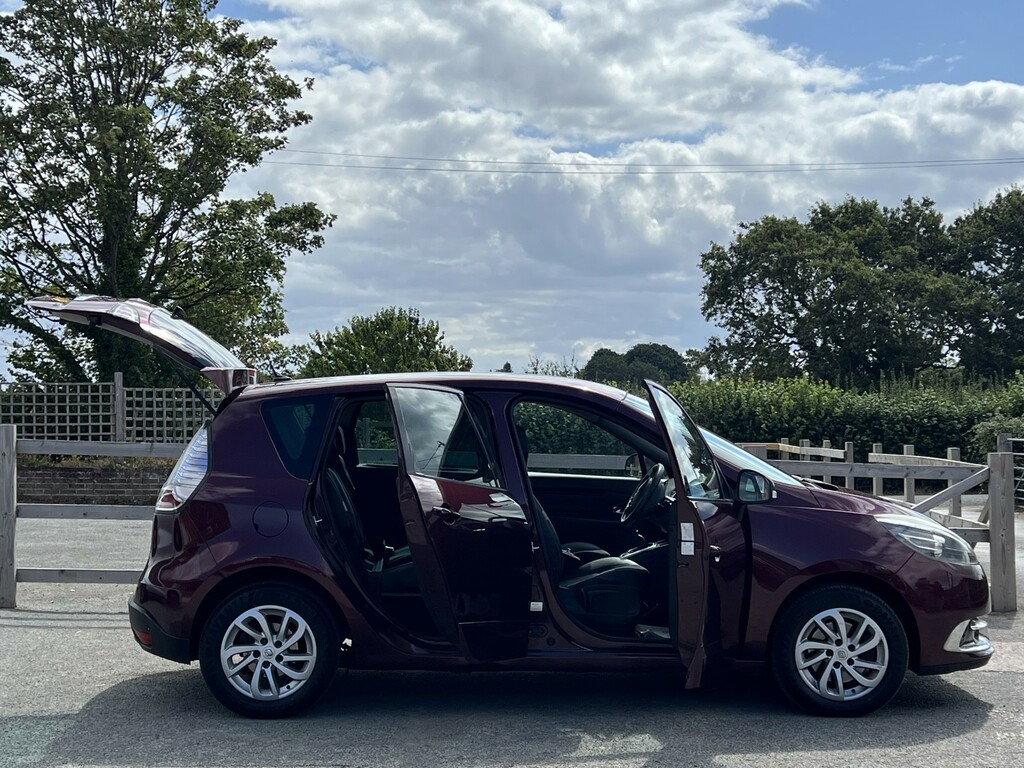 Renault Scenic 1.5 Dynamique Tomtom Dci 110 Stop Start Red #3