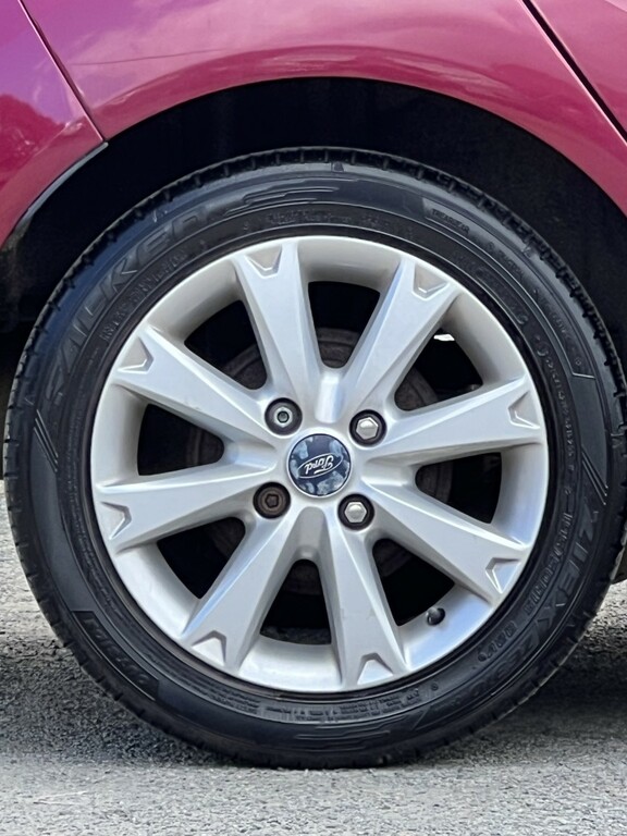 Ford Fiesta Hatchback 1.3 Zetec 2010 Red #5