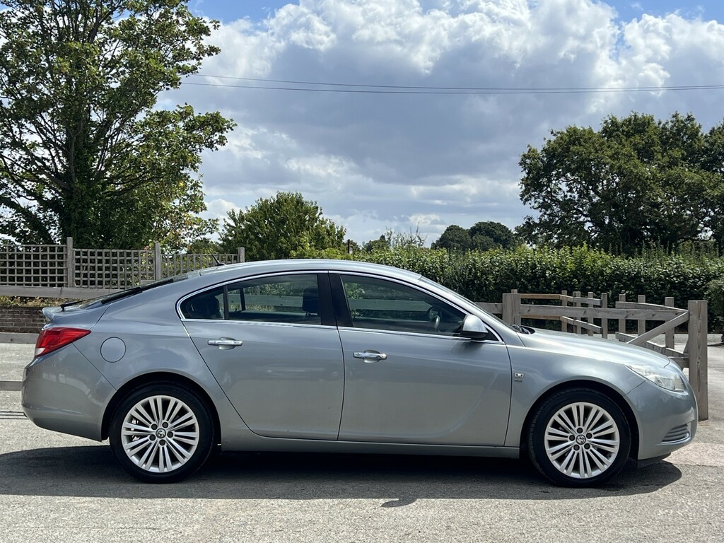 Vauxhall Insignia Insignia Sri Cdti Ecoflex Ss White #19