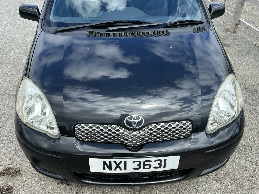 Toyota Yaris 1.5 Hybrid Icon Cvt  #23