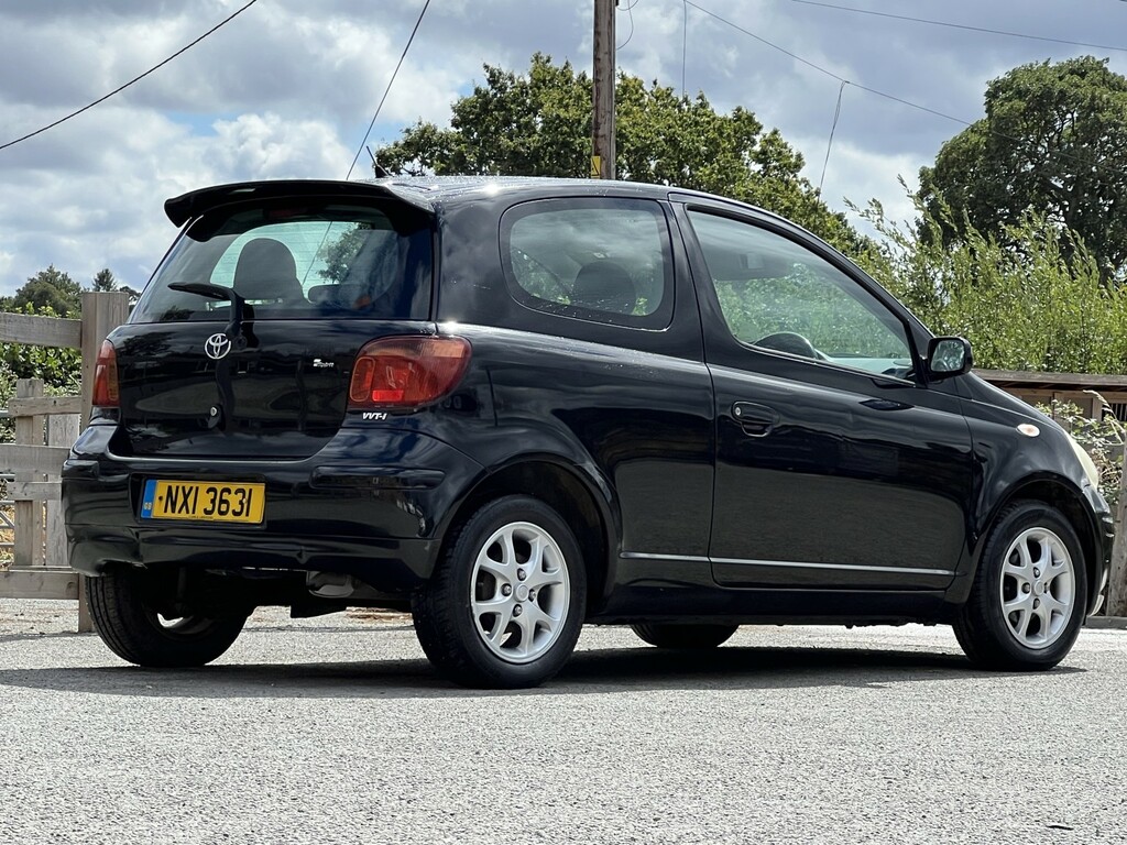 Toyota Yaris 1.5 Hybrid Icon Cvt  #26