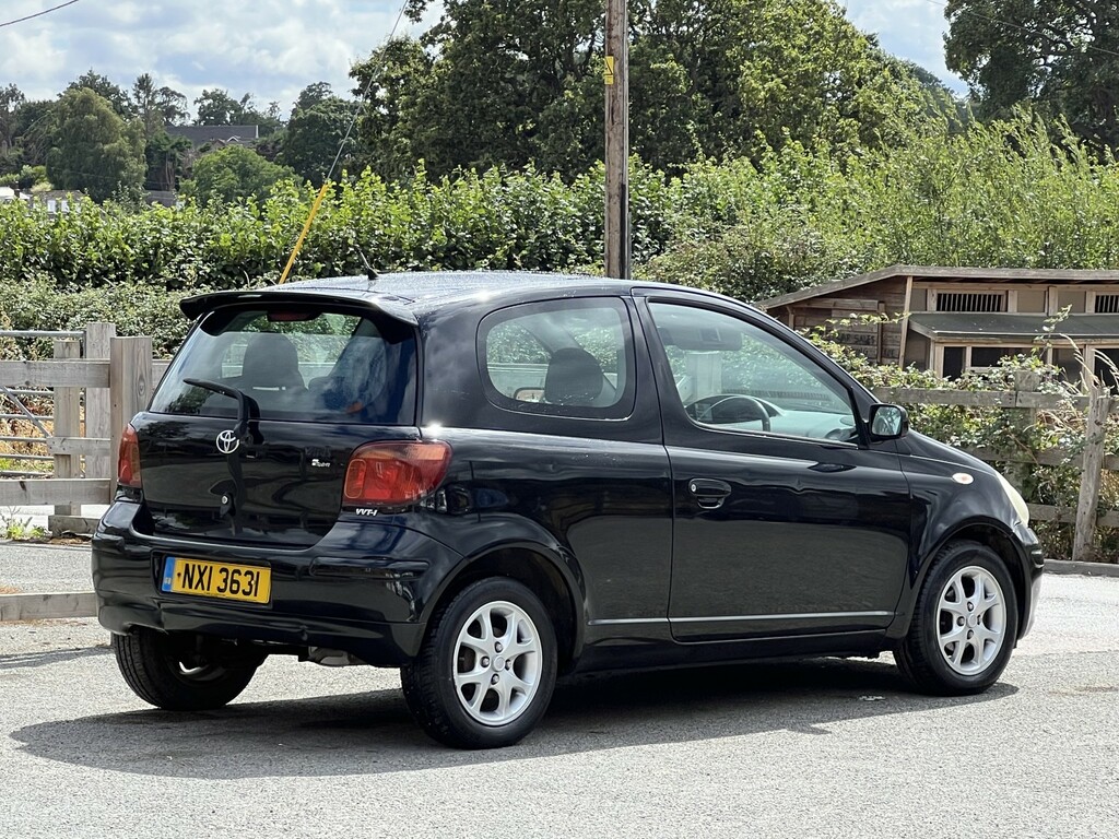 Toyota Yaris 1.5 Hybrid Icon Cvt  #16