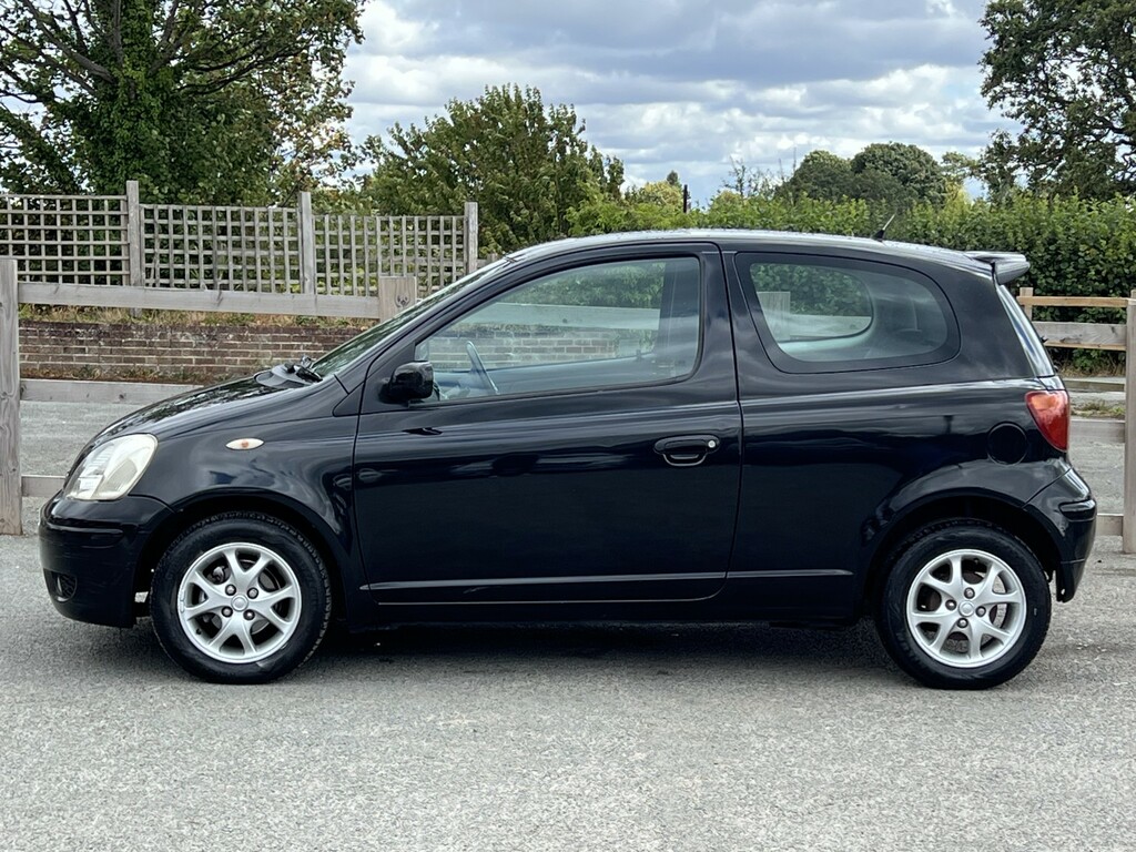 Toyota Yaris 1.5 Hybrid Icon Cvt  #4