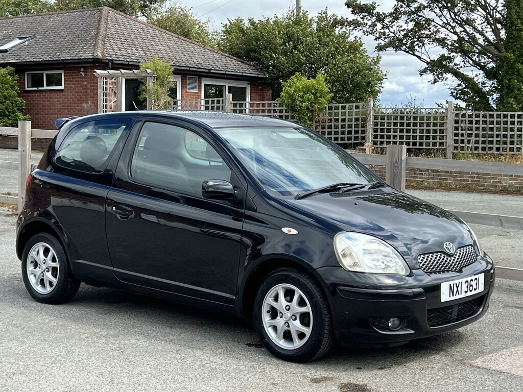 Toyota Yaris 1.5 Hybrid Icon Cvt  #18