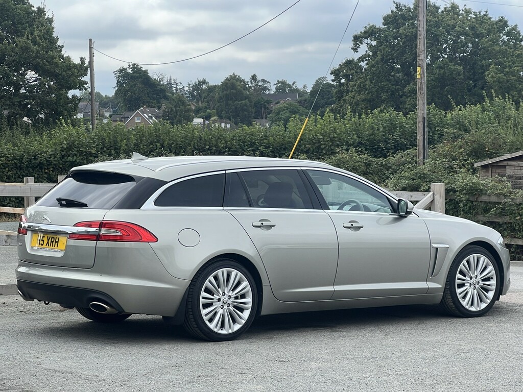 Jaguar XF Estate 3.0 D V6 Portfolio 2014 Gold #5