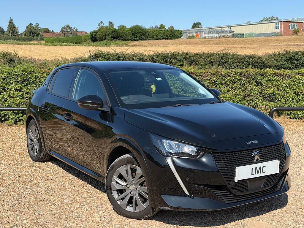 Peugeot e-208 Allure Black