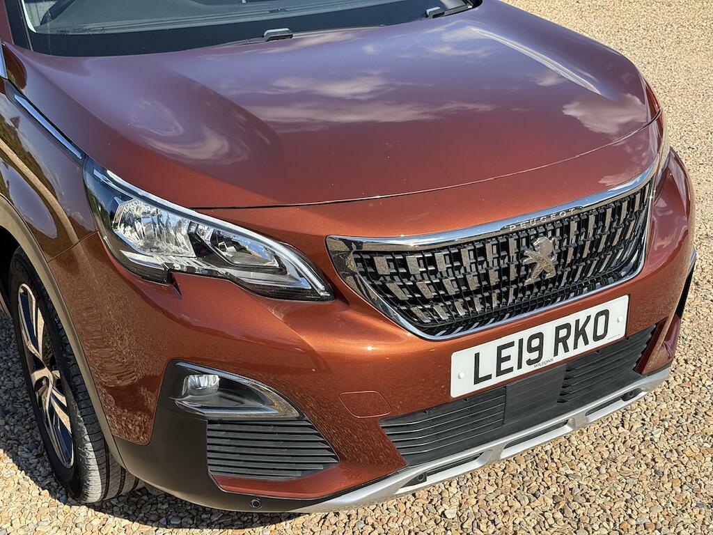 Peugeot 3008 1.2 Puretech Allure Eat Euro 6 Ss LE19RKO Brown #3