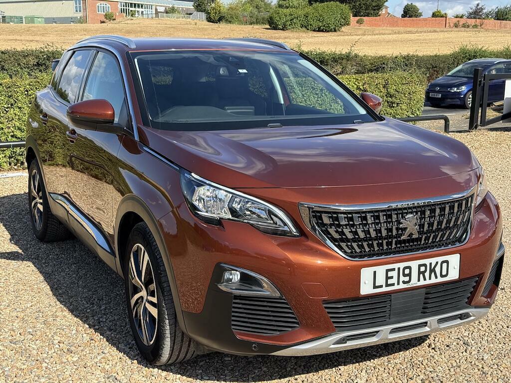 Peugeot 3008 1.2 Puretech Allure Eat Euro 6 Ss LE19RKO Brown #2