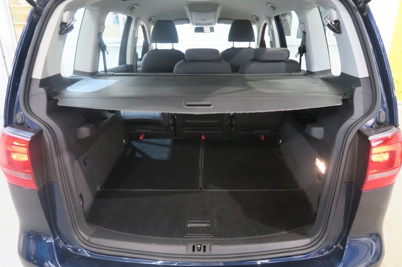 Volkswagen Touran 1.6 S Tdi Bluemotion Technology 103 Bhp Blue #32