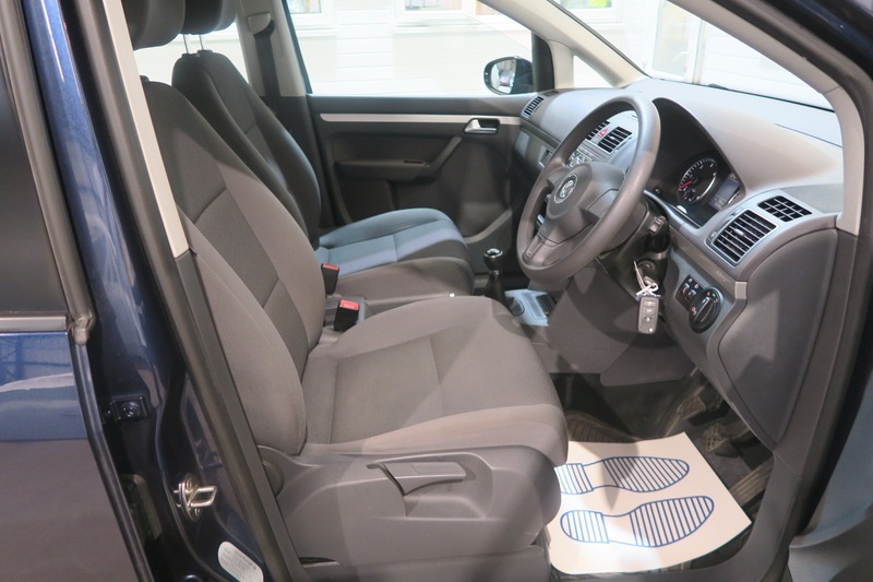 Volkswagen Touran 1.6 S Tdi Bluemotion Technology 103 Bhp Blue #18