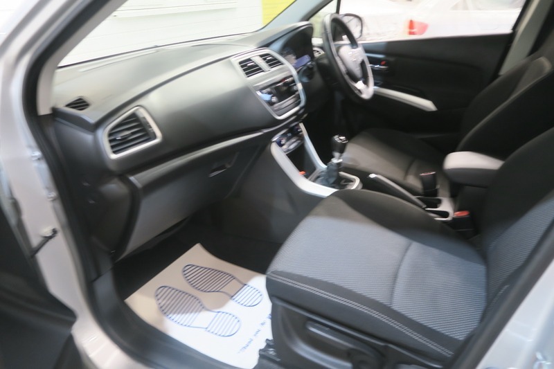 Suzuki SX4 1.6 Sz3 Suv Euro 5 120 Ps Red #24