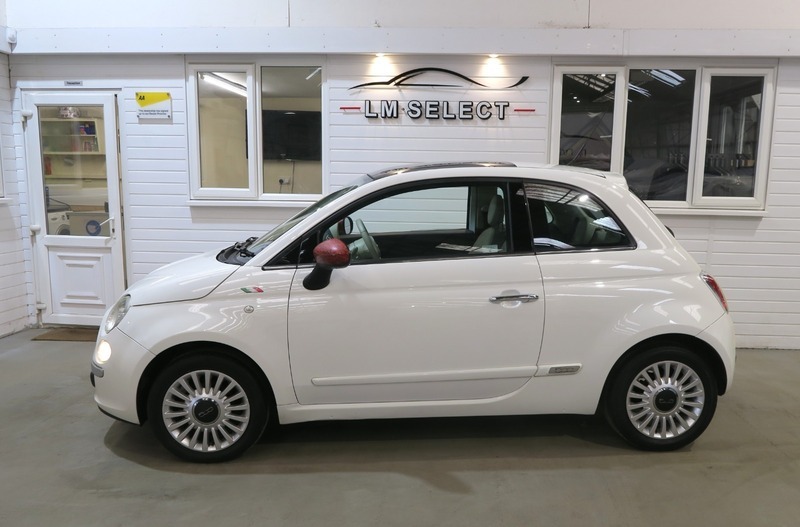 Fiat 500 Lounge 70 MJ59LVN White