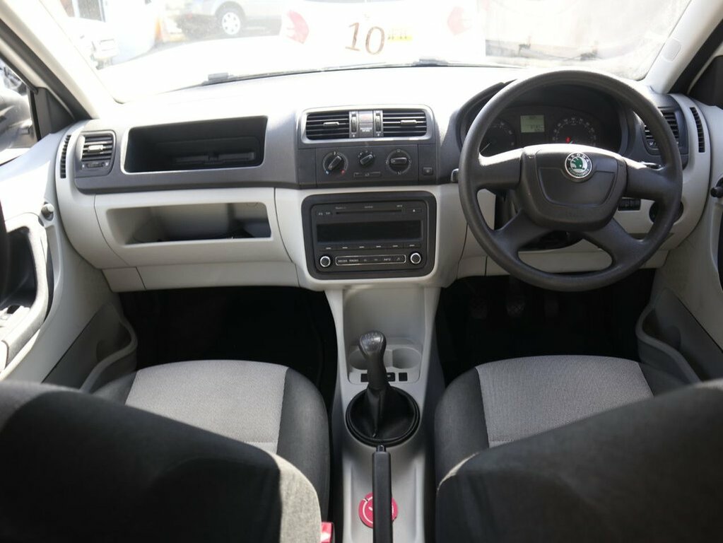 Skoda Fabia 1L S White #2