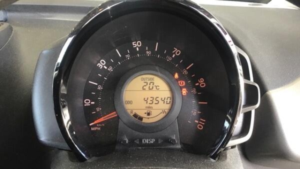 Peugeot 108 1.2 Puretech Allure Euro 6 Black #9