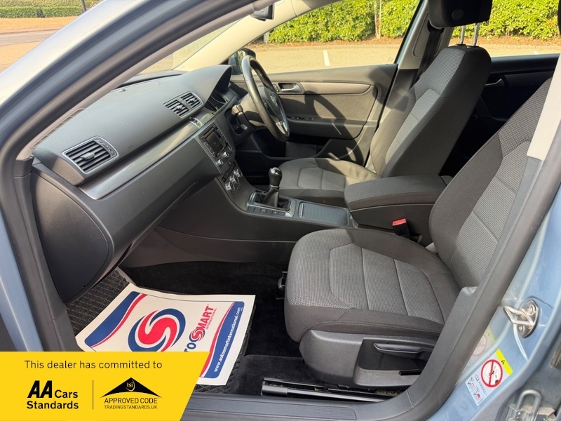Volkswagen Passat 1.6 Highline Tdi Bluemotion Technology 104 Bhp Silver #35