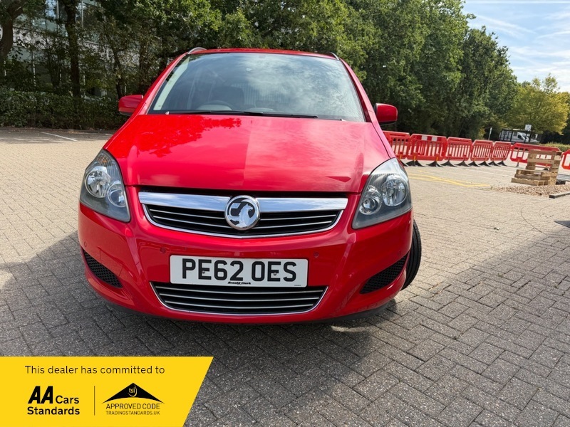 Vauxhall Zafira 1.6 16V Exclusiv Mpv Red #2