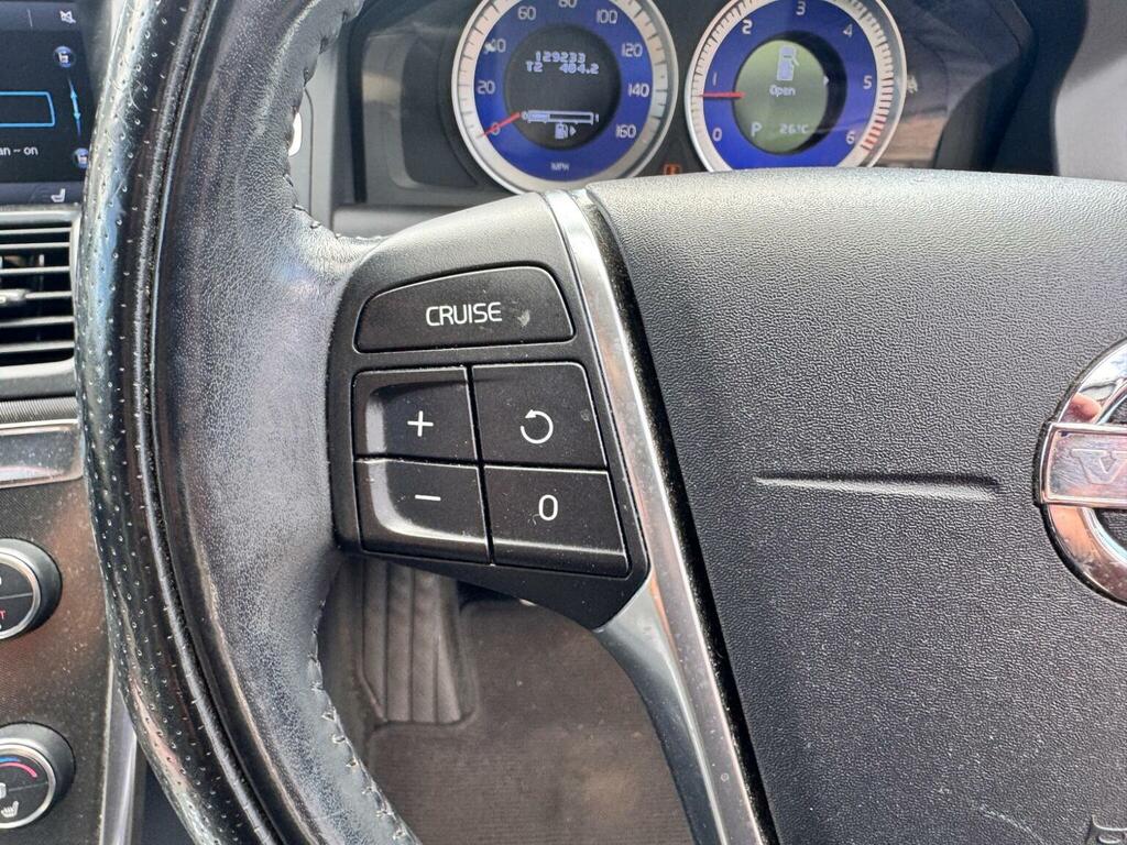 Volvo XC60 D5 R-design Nav Awd 5-Door Grey #27