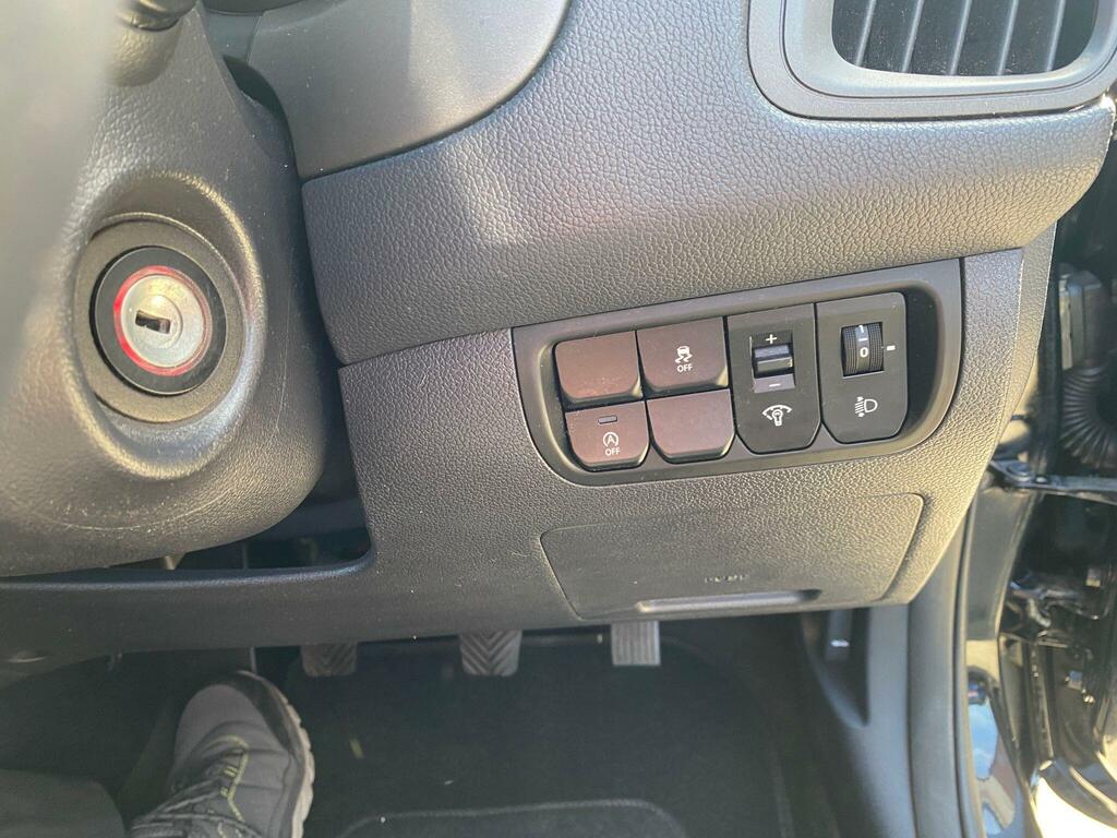 Kia RIO 1.25 Vr7 Hatchback Euro 5 84 Bh Red #12