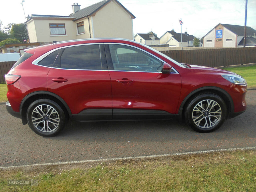 Ford Kuga 1.5 Ecoblue Titanium Red #2