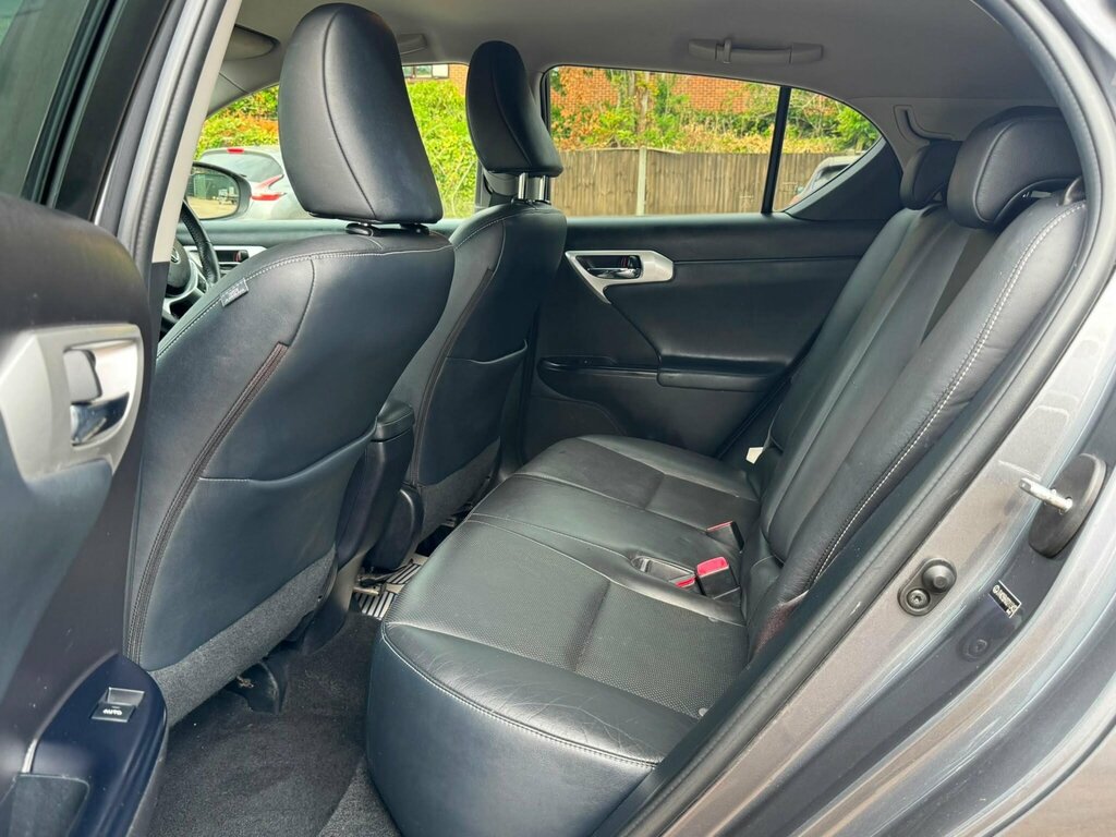 Lexus CT 200H 1.8 F Sport Cvt Yellow #18