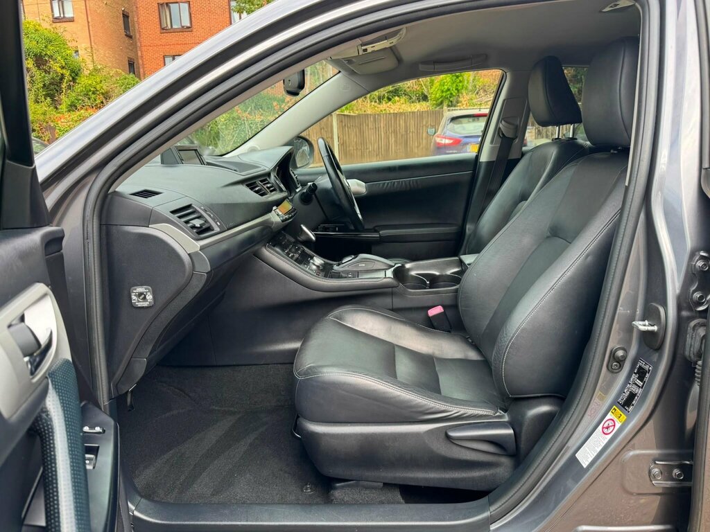 Lexus CT 200H 1.8 F Sport Cvt Yellow #32
