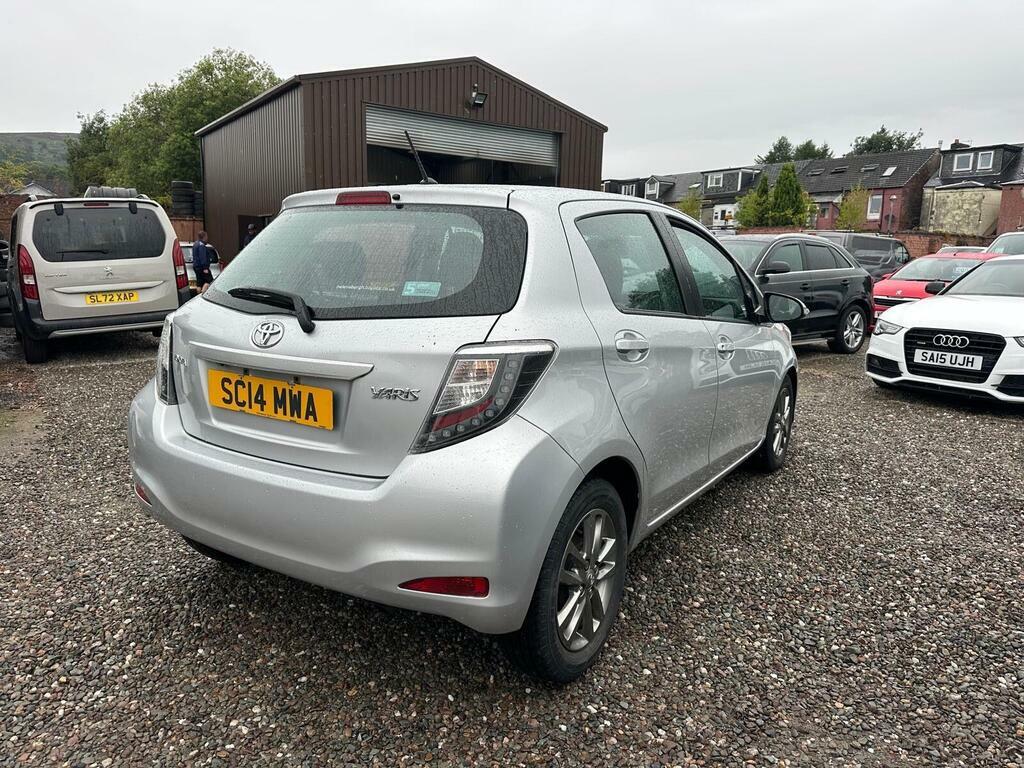 Toyota Yaris 1.33 Dual Vvt-i Sport Euro 5 Euro 5 White #3