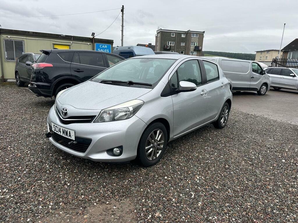 Toyota Yaris 1.33 Dual Vvt-i Sport Euro 5 Euro 5 White #1