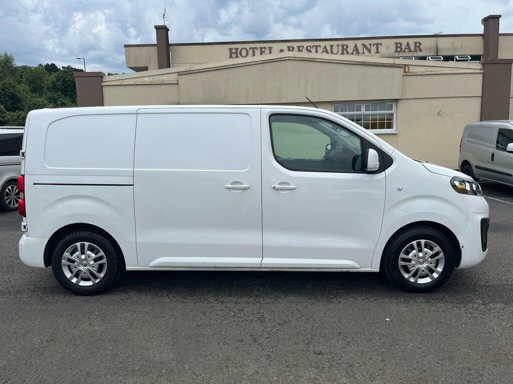 Vauxhall Vivaro 1.5 Turbo D 2700 Sportive L1 H1 Euro 6 S S White #2