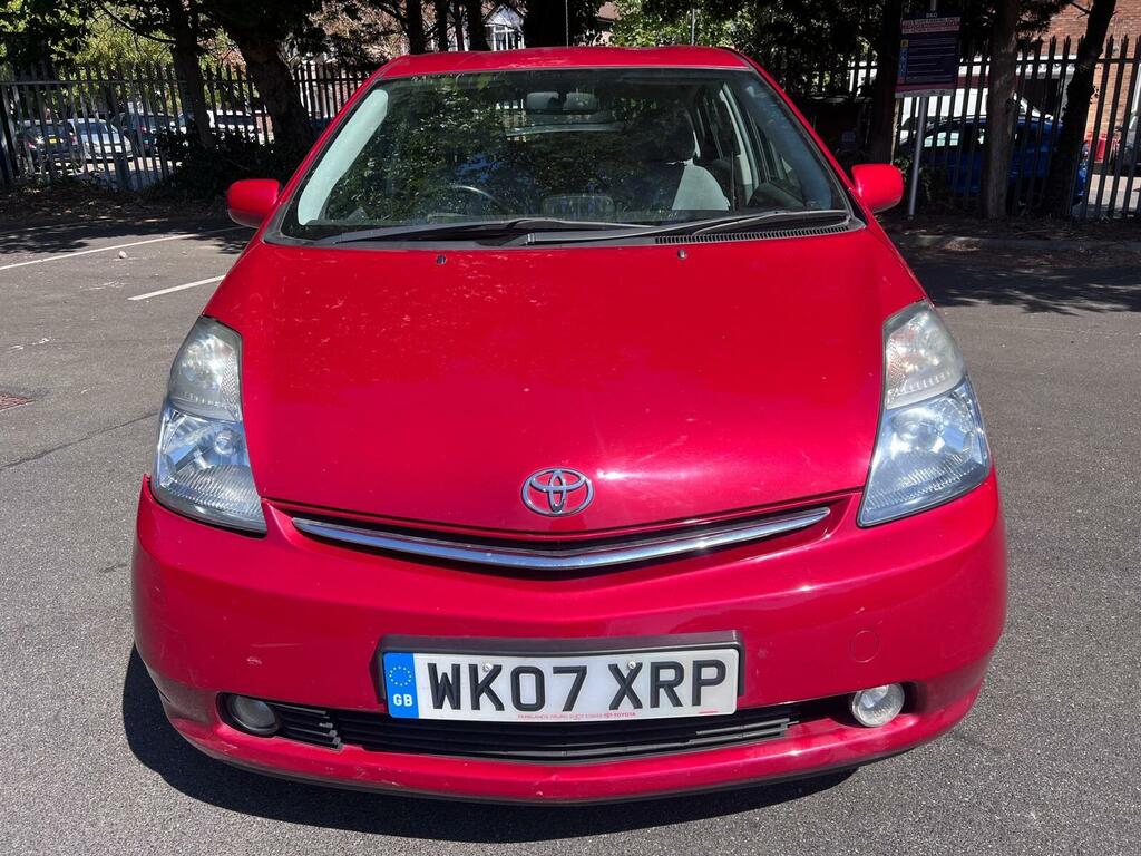 Toyota Prius 1.5 T Spirit Cvt Red #5