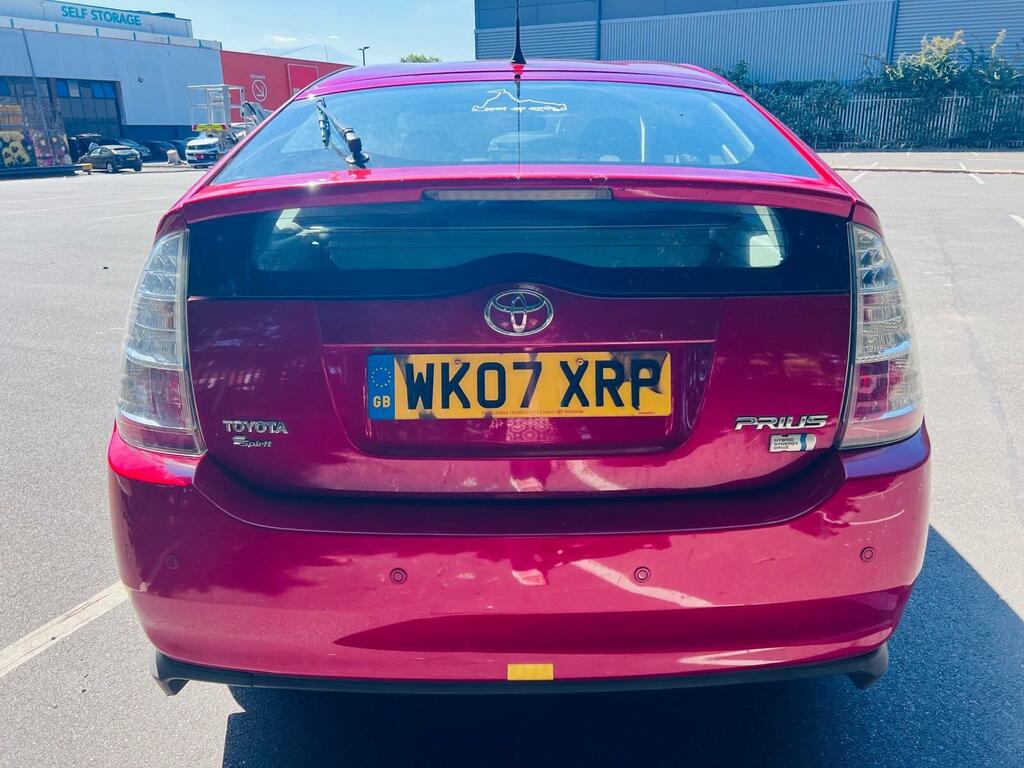 Toyota Prius 1.5 T Spirit Cvt Red #6
