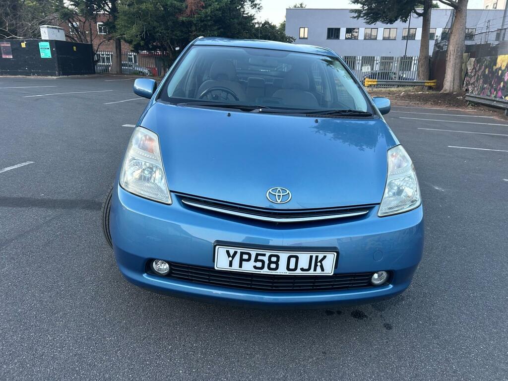 Toyota Prius 1.5 T4 Cvt Blue #2