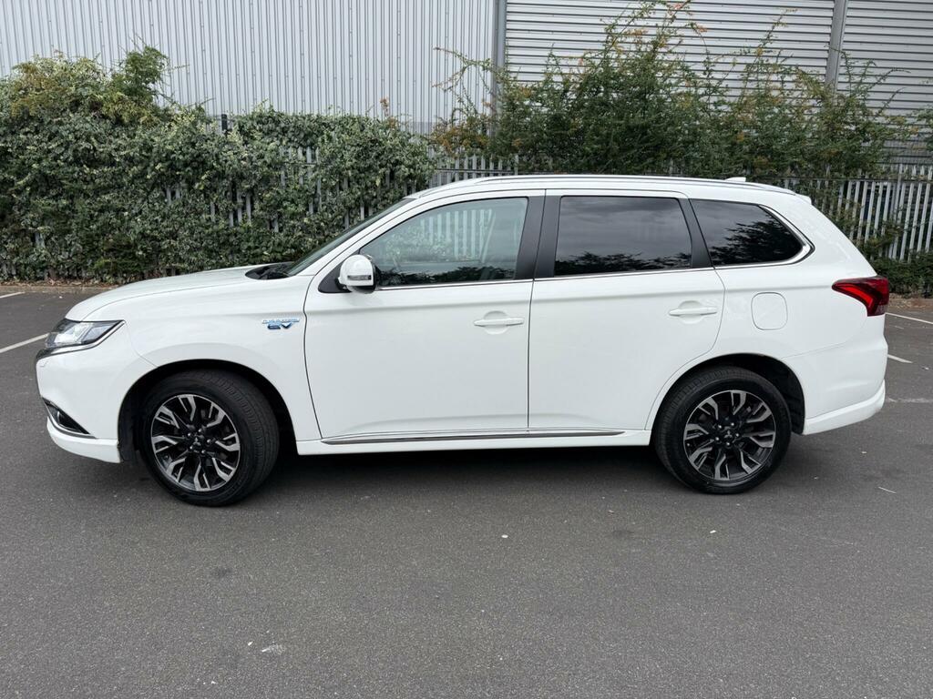 Mitsubishi Outlander 2.0H 12Kwh Gx3h Cvt 4Wd Euro 6 Ss White #6