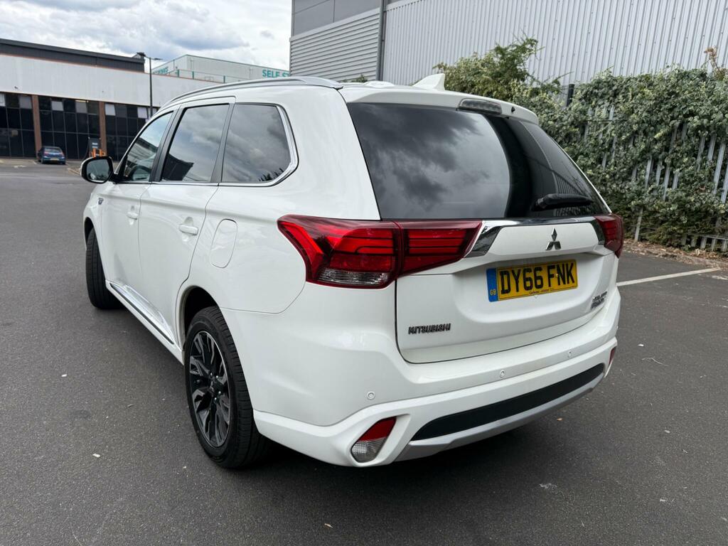 Mitsubishi Outlander 2.0H 12Kwh Gx3h Cvt 4Wd Euro 6 Ss White #4