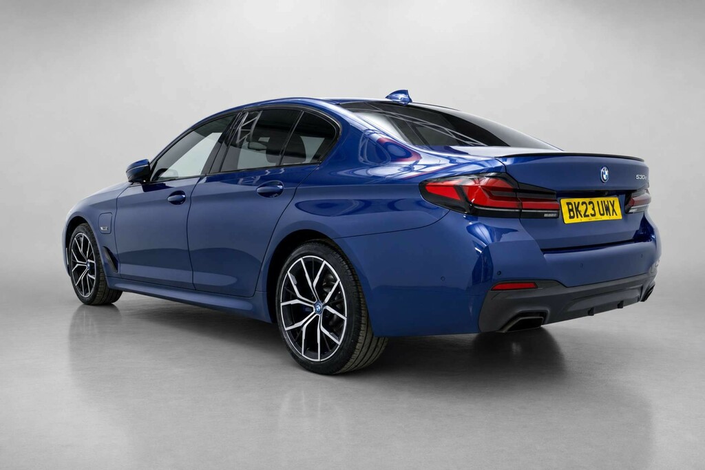 BMW 5 Series 2.0 530E 12Kwh M Sport Saloon Plug-in H BK23UWX Blue #5