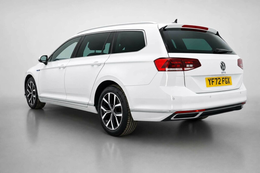 Volkswagen Passat 1.4 Tsi 13Kwh Gte Estate Plug-in Hybrid YF72FGX White #5