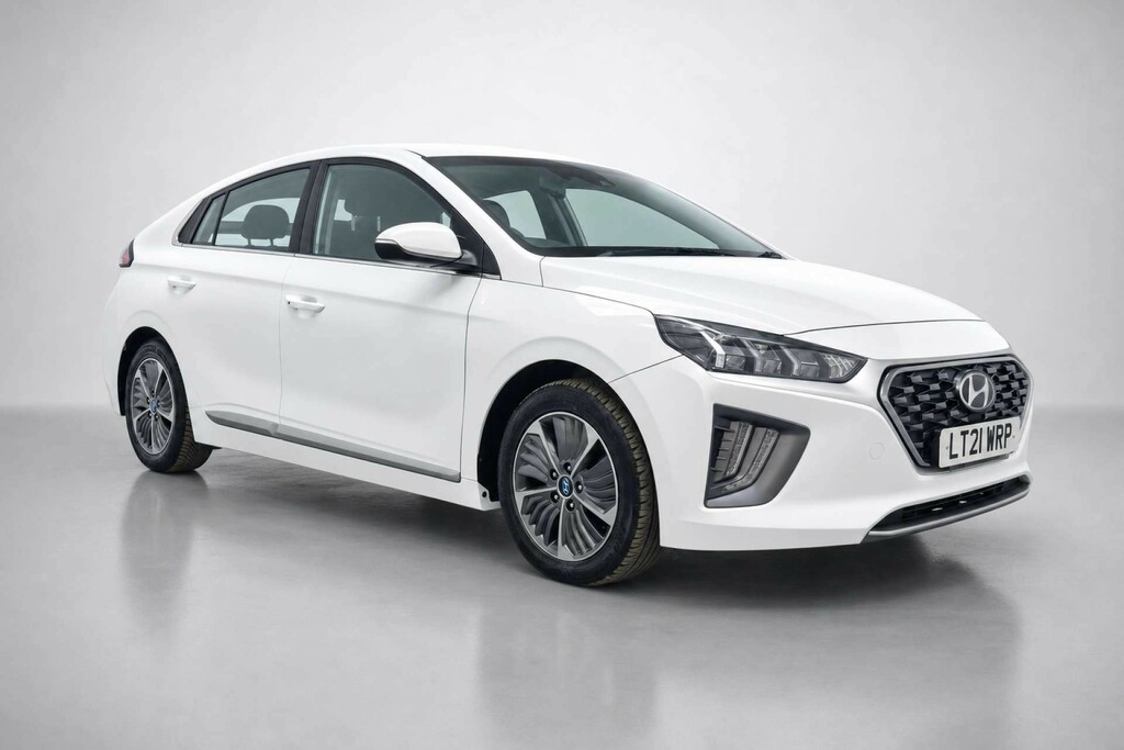 Hyundai Ioniq 1.6 H-gdi 8.9Kwh Premium Hatchback Plug LT21WRP White